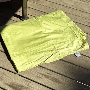 Premiará green bedsheet